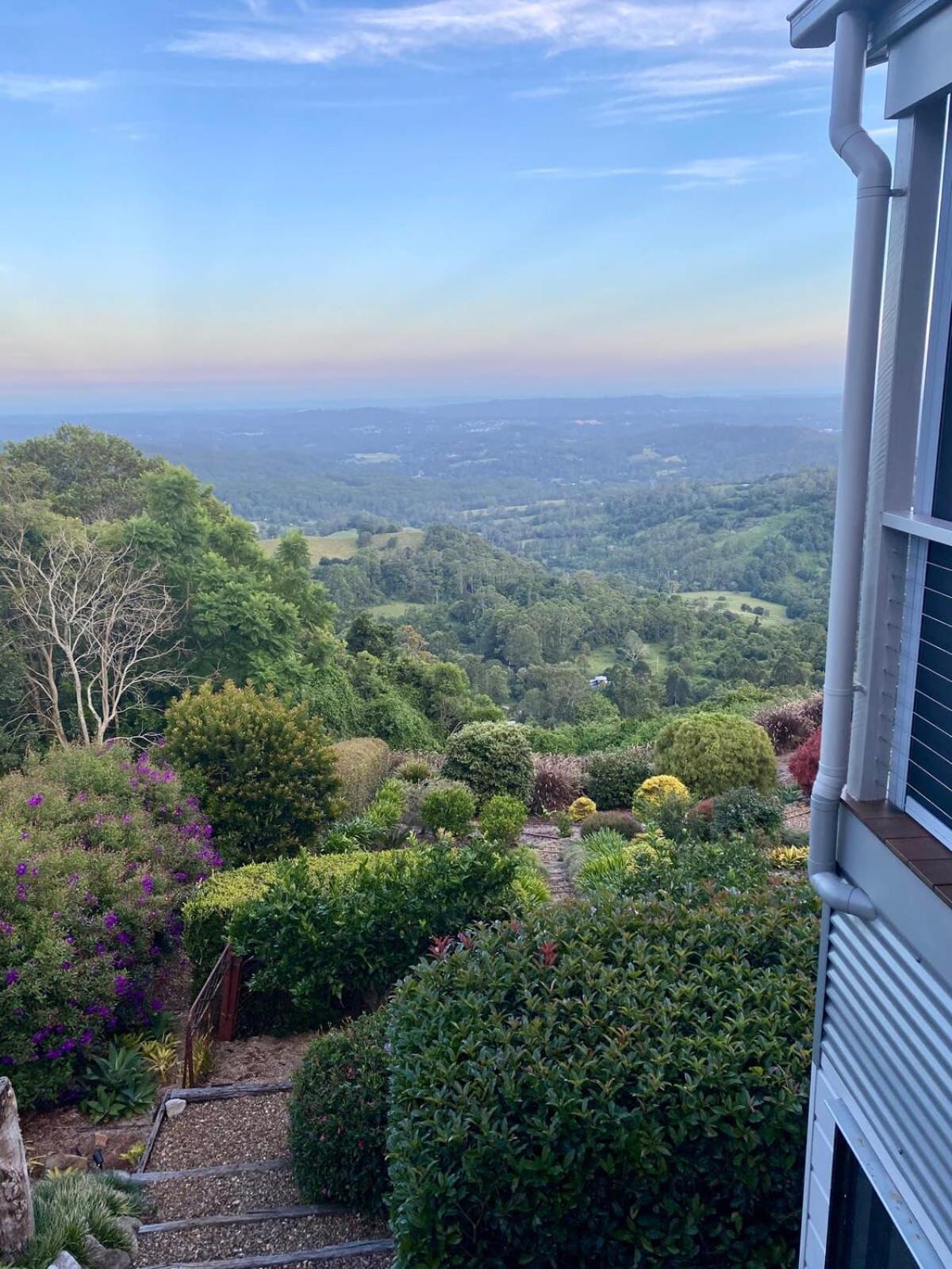 Flaxton Garden Home With Spectacular Coastal Views 몬트빌 외부 사진